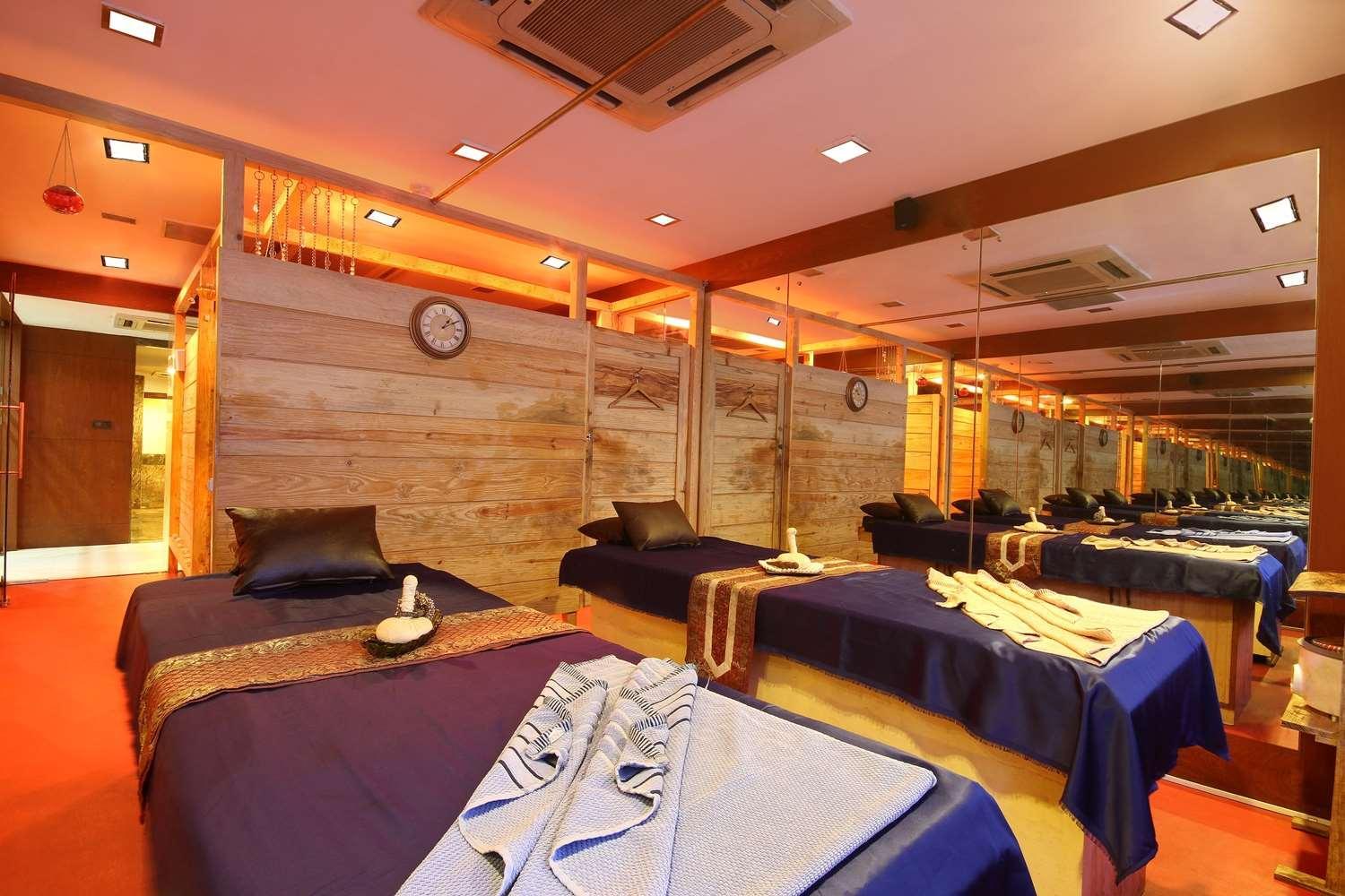 Fortune Select Jp Cosmos, Bengaluru - Member Itc Hotels' Group Buitenkant foto