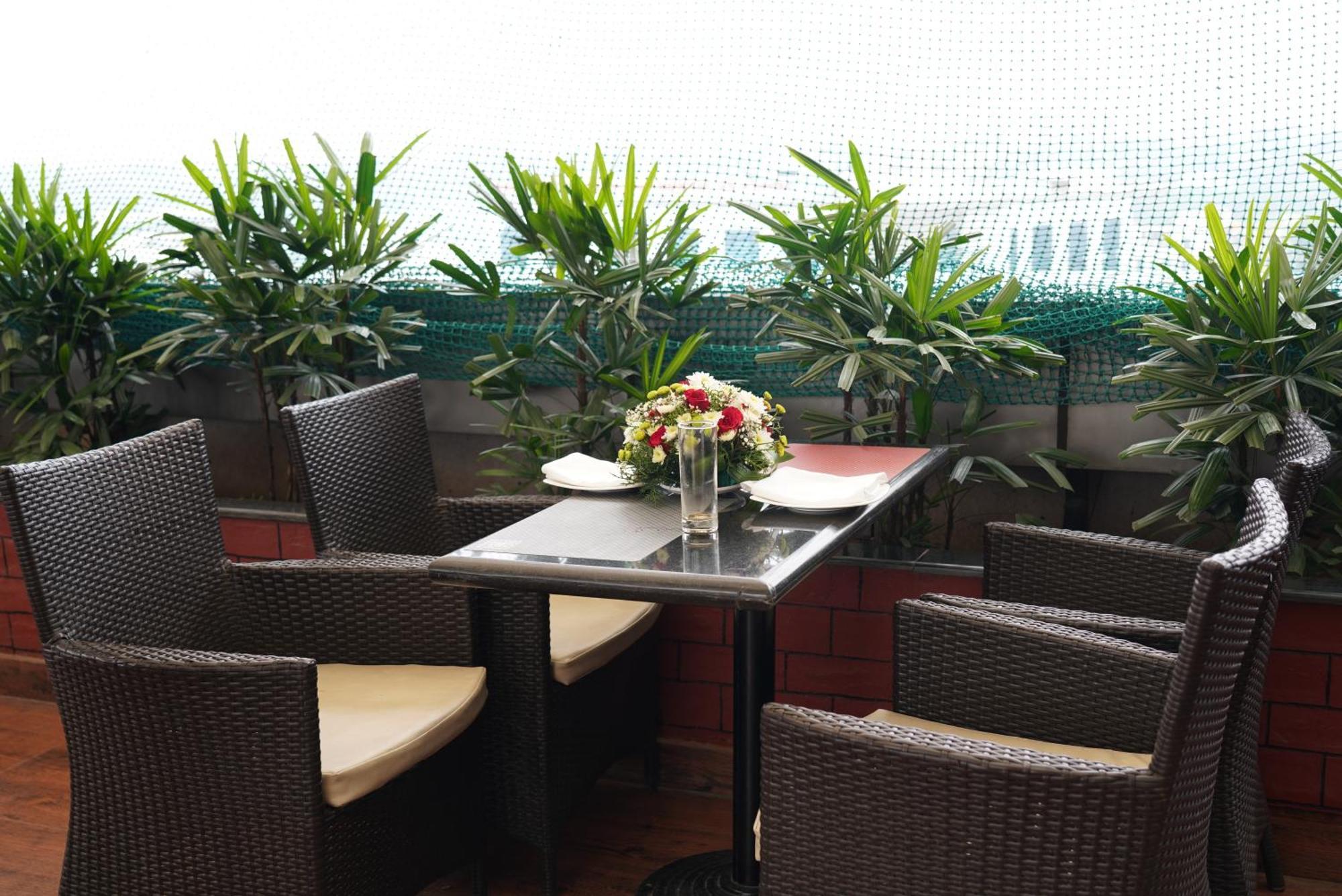 Fortune Select Jp Cosmos, Bengaluru - Member Itc Hotels' Group Buitenkant foto